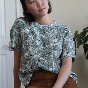 Funky, Vintage patterned top!